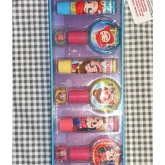 Disney Lip Smacker 4 Lip Gloss, 4 Nail Polish&4 Ring 12 Pieces Set Blue Tin. new - Picture 4 of 16